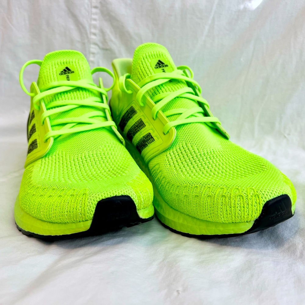 Adidas UltraBoost 20 - Signal Green